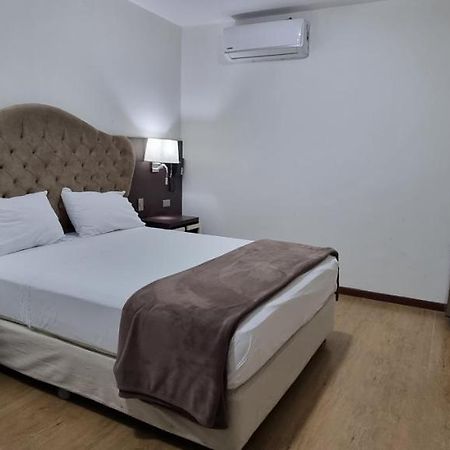 Hotel Imperio Real 特鲁希略 外观 照片