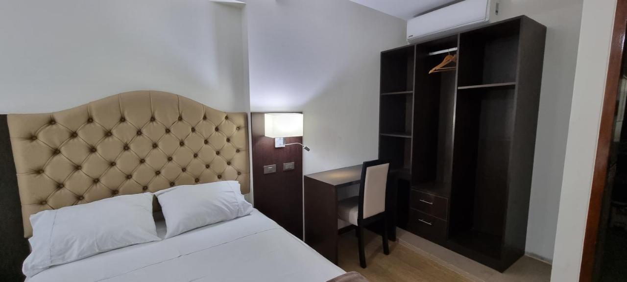 Hotel Imperio Real 特鲁希略 外观 照片